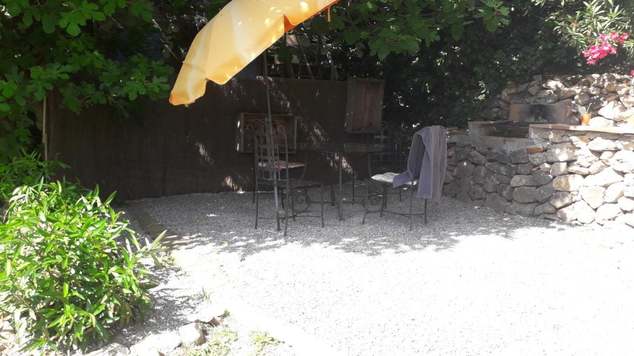 Les Vingalieres Bed and Breakfast Salernes Buitenkant foto